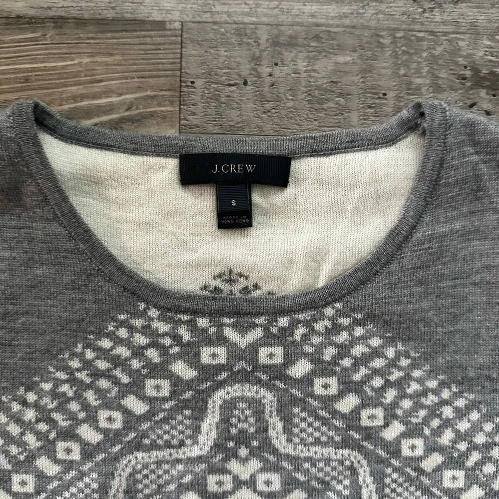J. Crew Grey And White Patterned 100% Merino Wool Small Crewneck Sweater - Picture 4 of 7